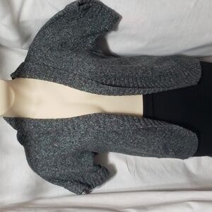 Maurices.  Green Base w/Many Different Colors, Open Front Shrug Sweater. Size L